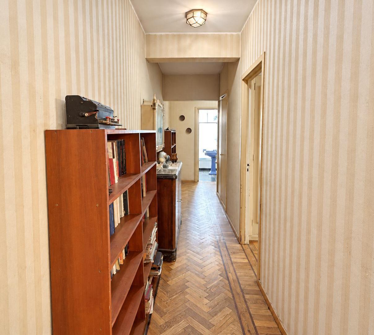 Foto de VENTA Departamento 4 AMBIENTES CON DEPENDENCIA - Monserrat, imagen 4