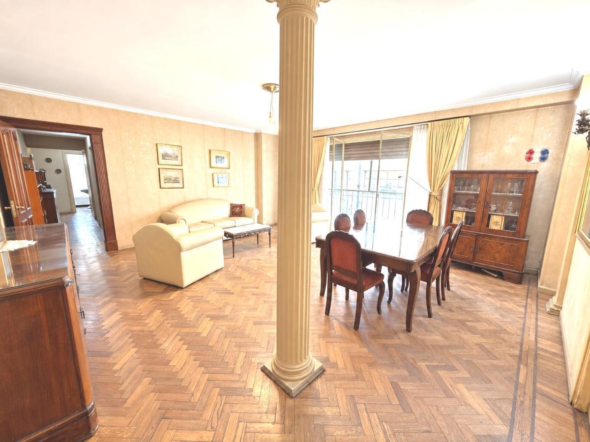 Foto de VENTA Departamento 4 AMBIENTES CON DEPENDENCIA - Monserrat, imagen 3