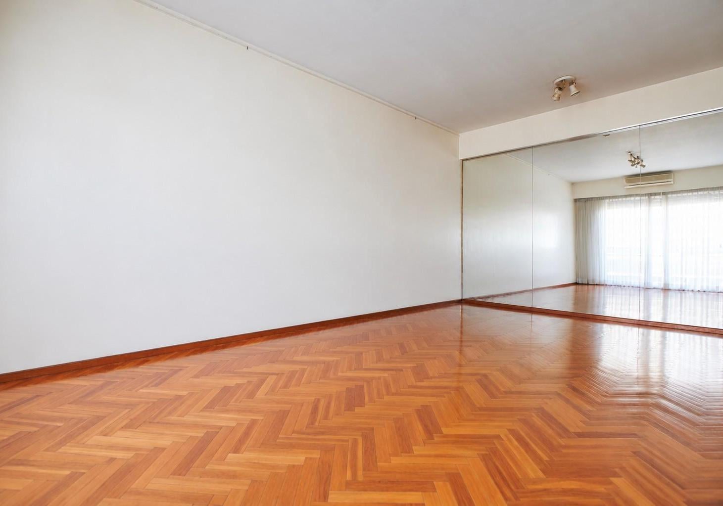 Foto de VENTA DEPARTAMENTO 4 AMBIENTES CON BALCÓN CORRIDO - PALERMO CHICO, imagen 3