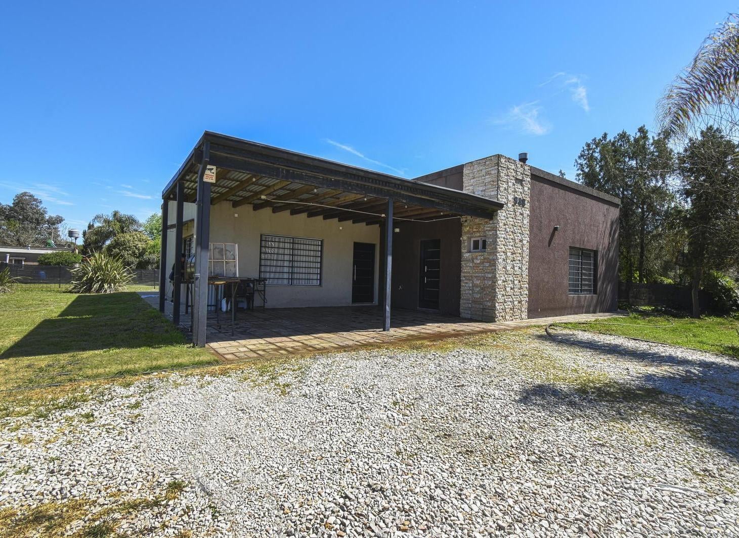 Foto de Casa quinta a la venta en Lobos, imagen 2