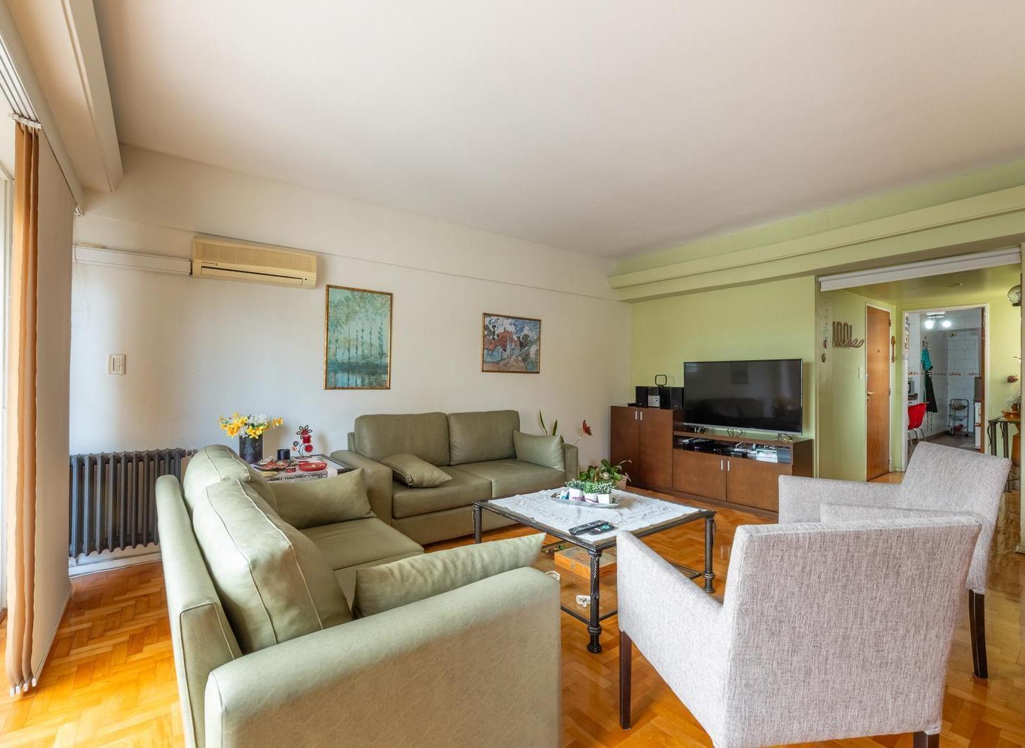 Foto de Venta departamento 4 ambientes mas dependencia con balcón y cochera, imagen 4