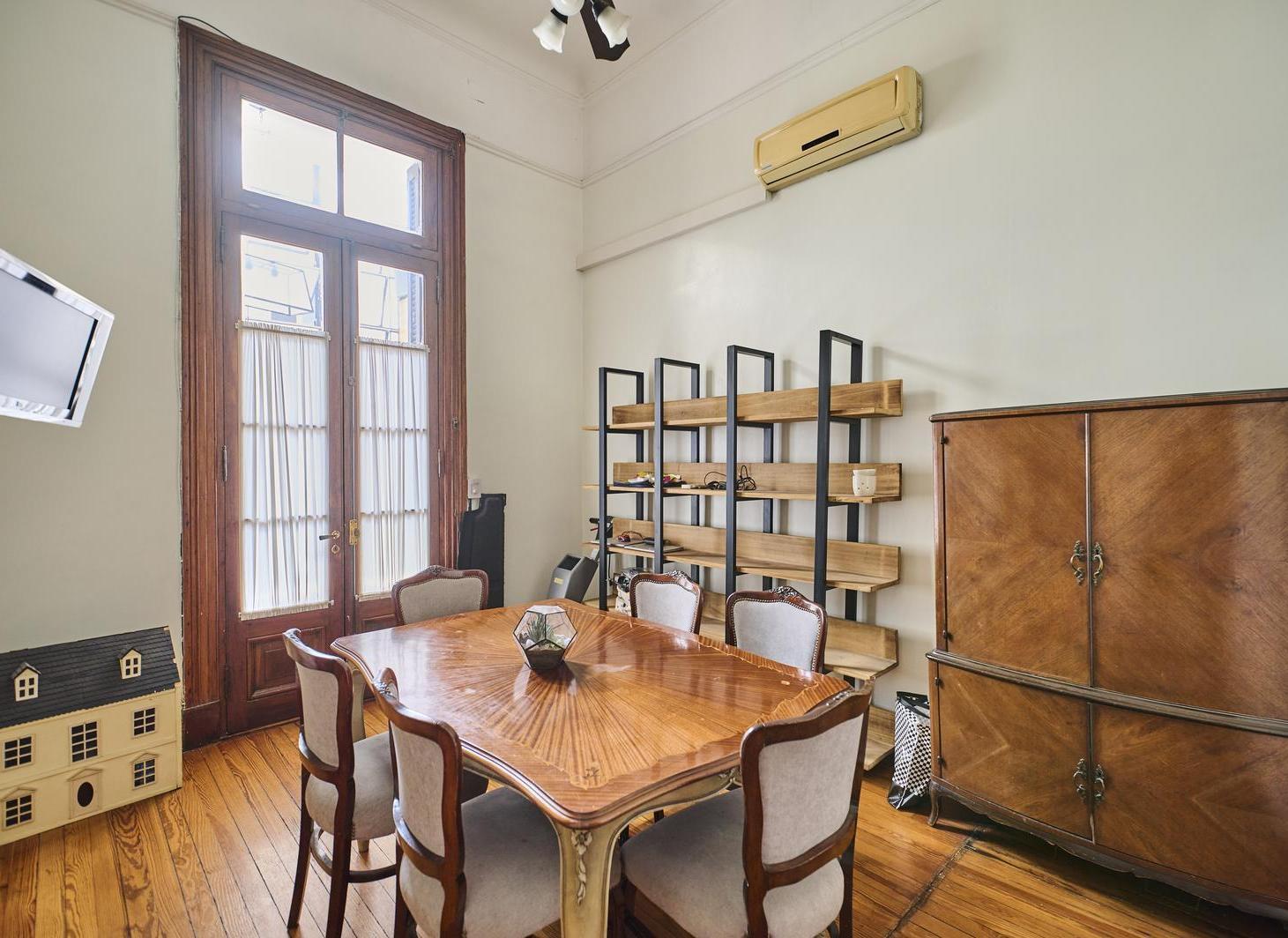 Foto de VENTA PH 4 ambientes con quincho y terraza propia en Balvanera, imagen 3