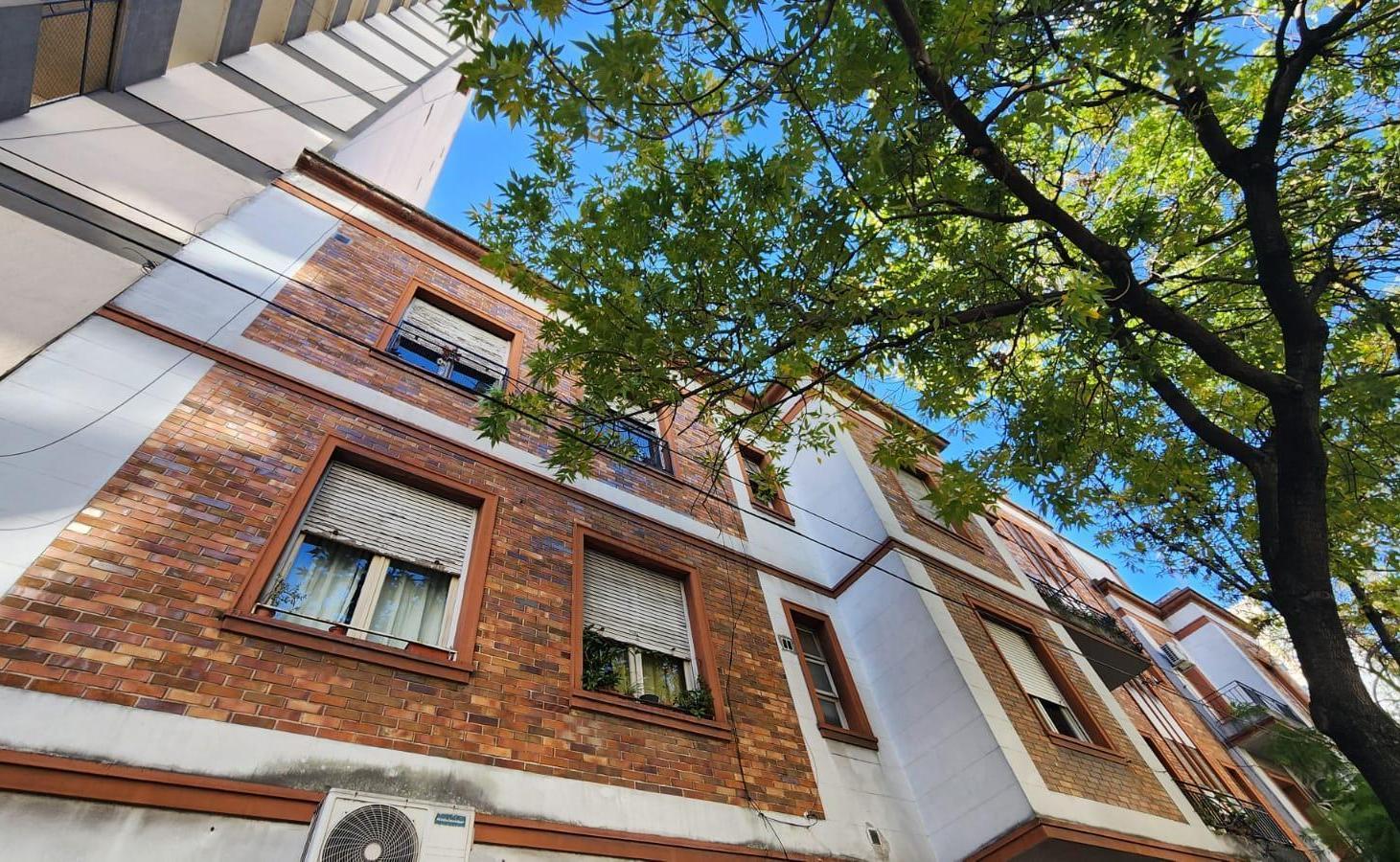 Foto de Venta Departamento de 3 Ambientes al Frente en San Telmo ideal inversión, imagen 3