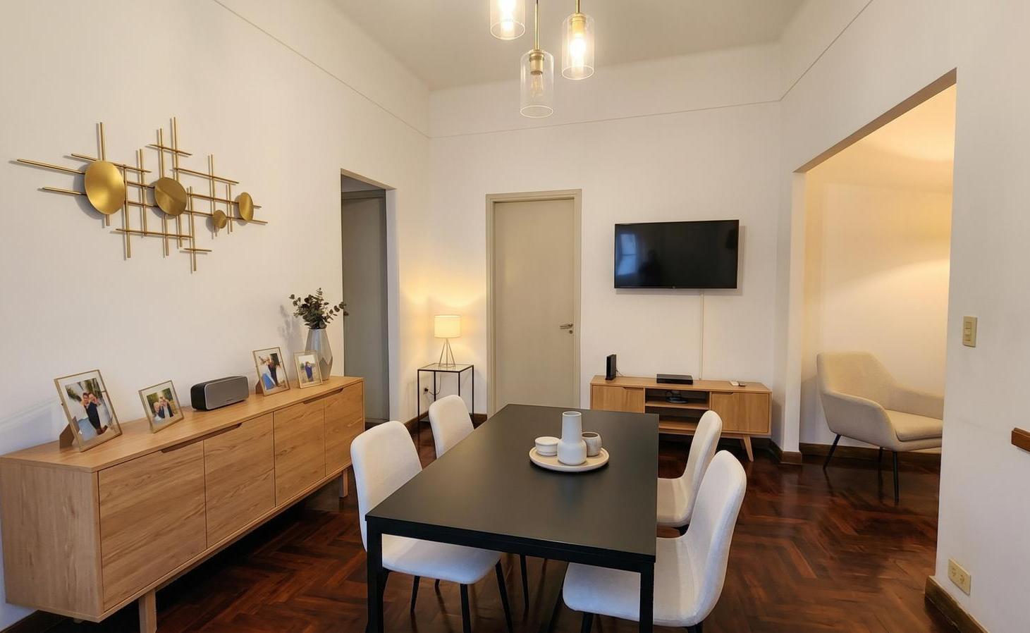 Foto de Venta Departamento de 3 Ambientes al Frente en San Telmo ideal inversión, imagen 2