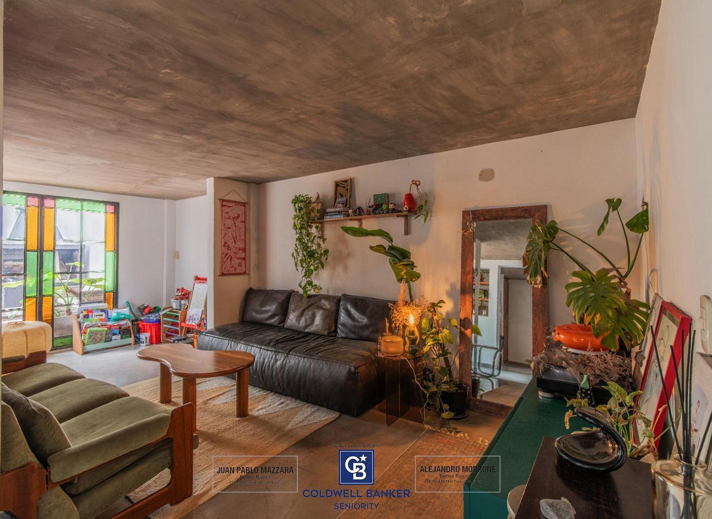 Foto de PH DE ESTILO 4 AMBIENTES CON ESTUDIO Y JARDIN EN CHACARITA, imagen 2