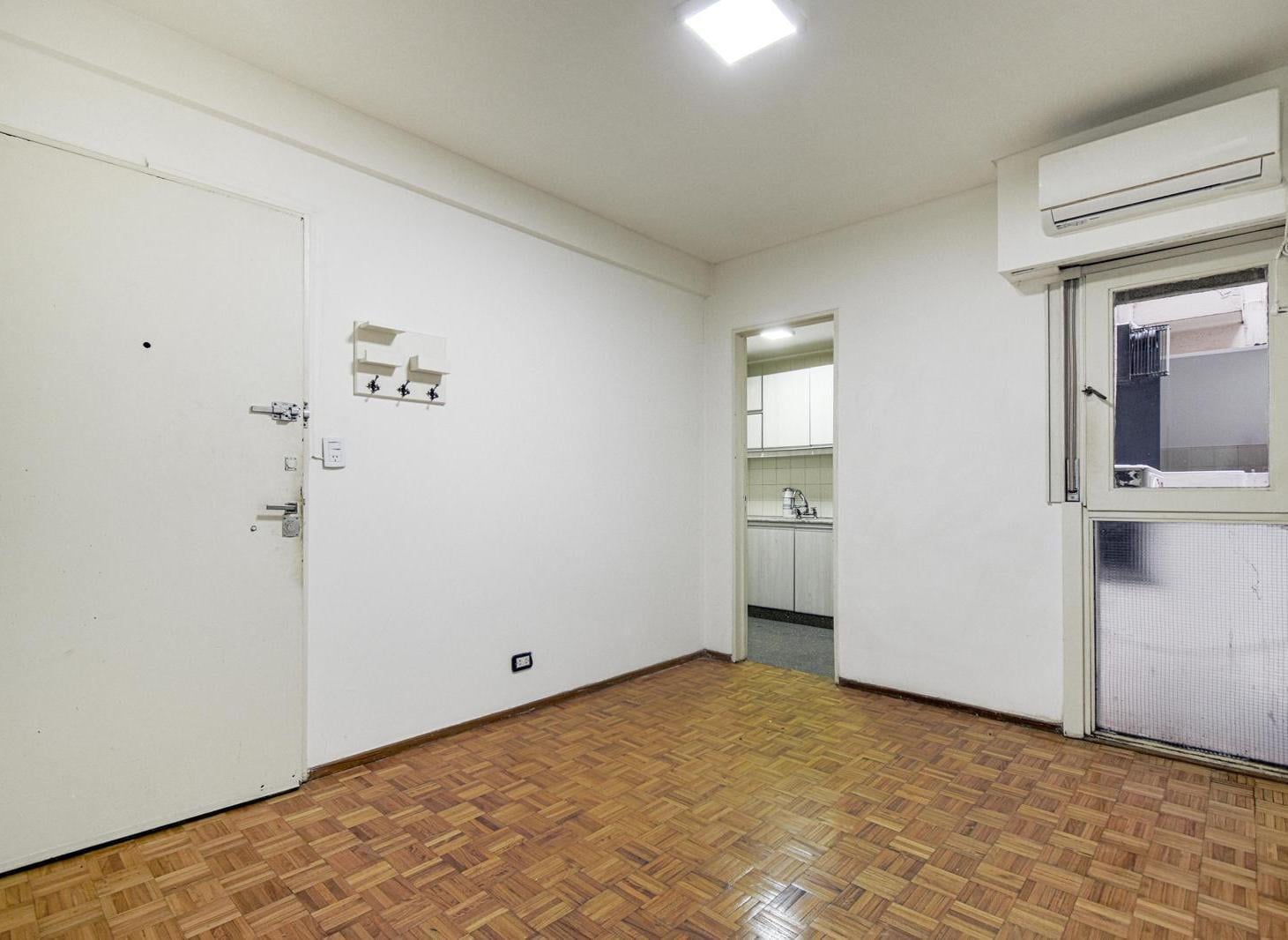 Foto de VENTA DEPARTAMENTO 2 AMBIENTES EXCELENTE UBICACIÓN EN PALERMO, imagen 2