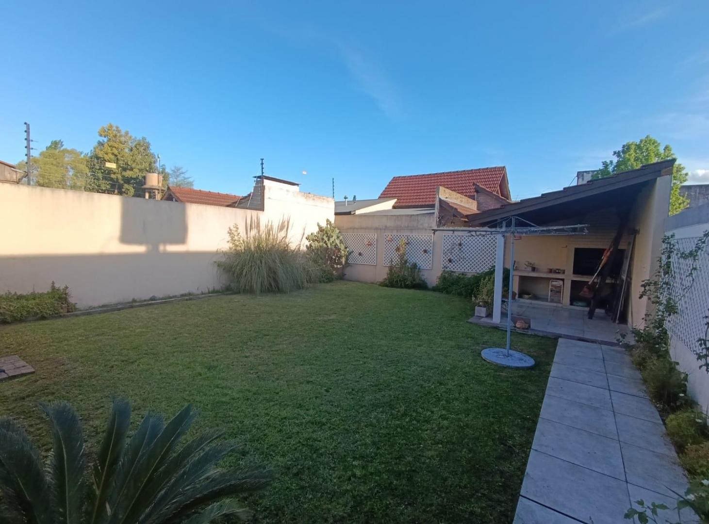 Foto de Venta Casa Castelar 4amb, imagen 1