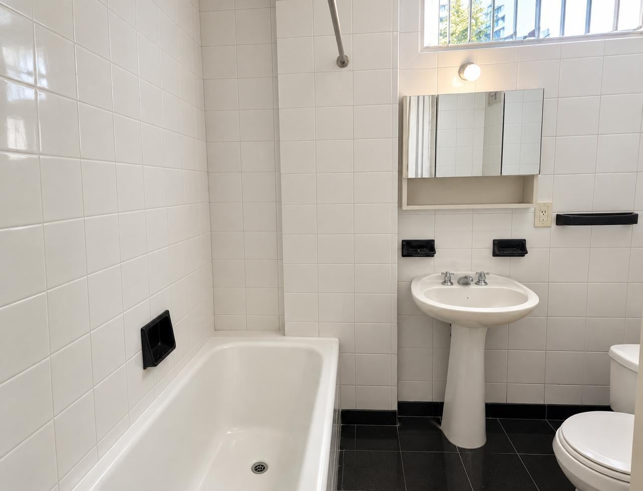 Foto de Departamento en alquiler en Once apto prof., imagen 3
