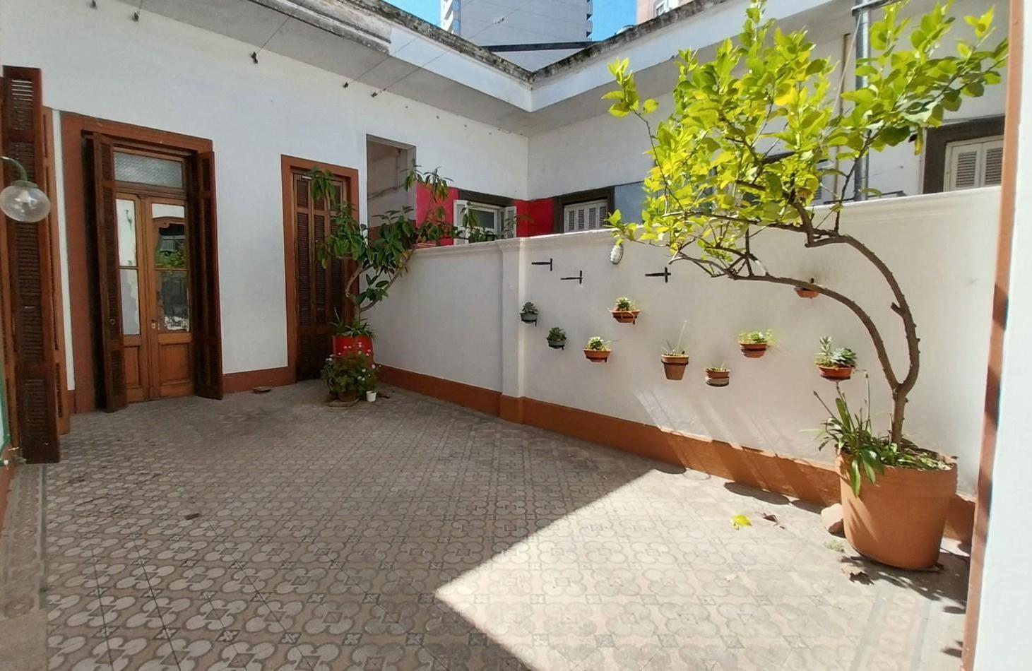 ZON RIO VENTA CASA 5 DORMITORIOS APTO USO PROFESIONAL SARGENTO CABRAL Y AVENIDA BELGRANO