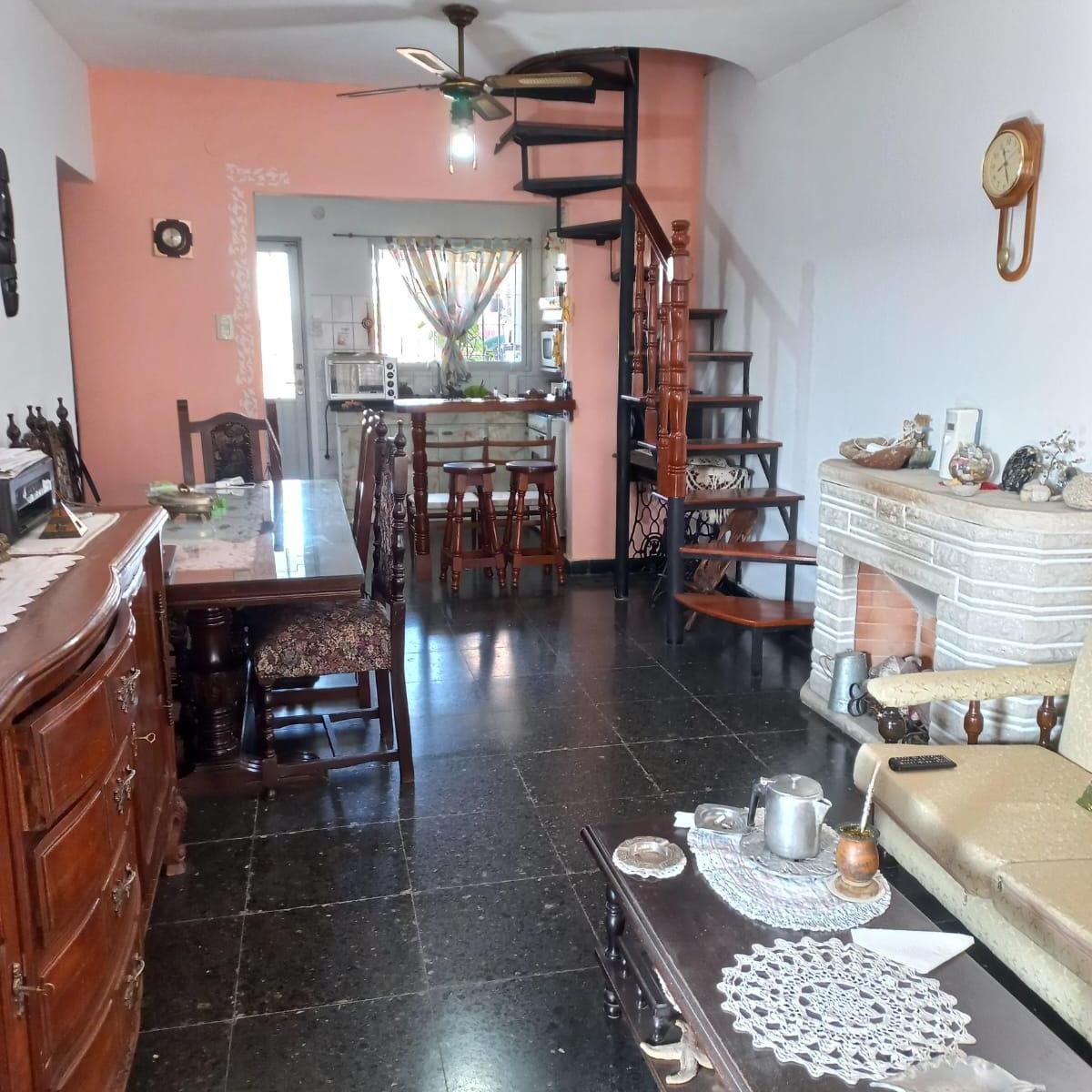Foto de CASA CON EXCELENTE UBICACIÓN (ACTA PERMUTA DEPARTAMENTO, DIFERENCIA A, imagen 3