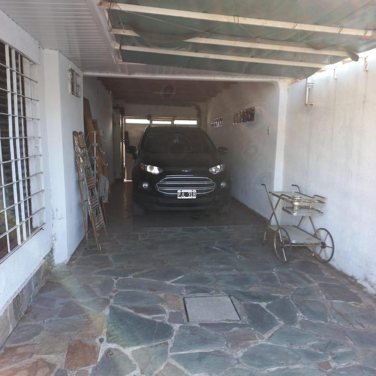 Foto de CASA CON EXCELENTE UBICACIÓN (ACTA PERMUTA DEPARTAMENTO, DIFERENCIA A, imagen 4