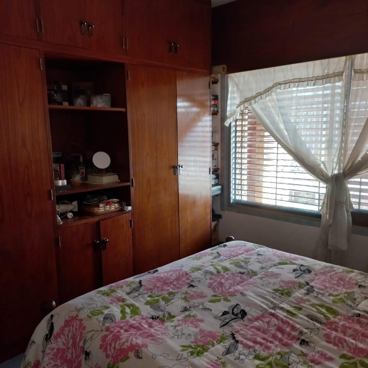 Foto de CASA CON EXCELENTE UBICACIÓN (ACTA PERMUTA DEPARTAMENTO, DIFERENCIA A, imagen 2