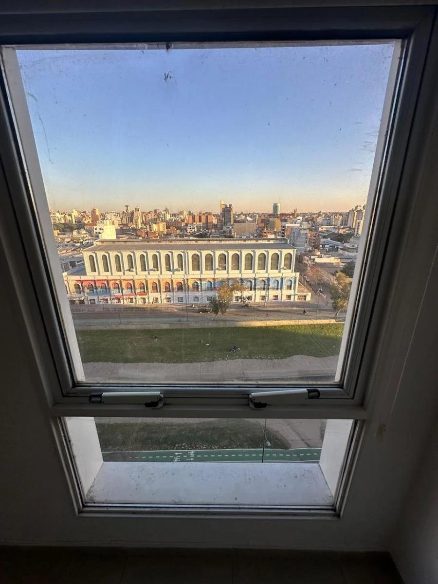 Casi Hecho con Int. Artificial! Hermosa Vista! Regam Pilay 2 Dorm 3