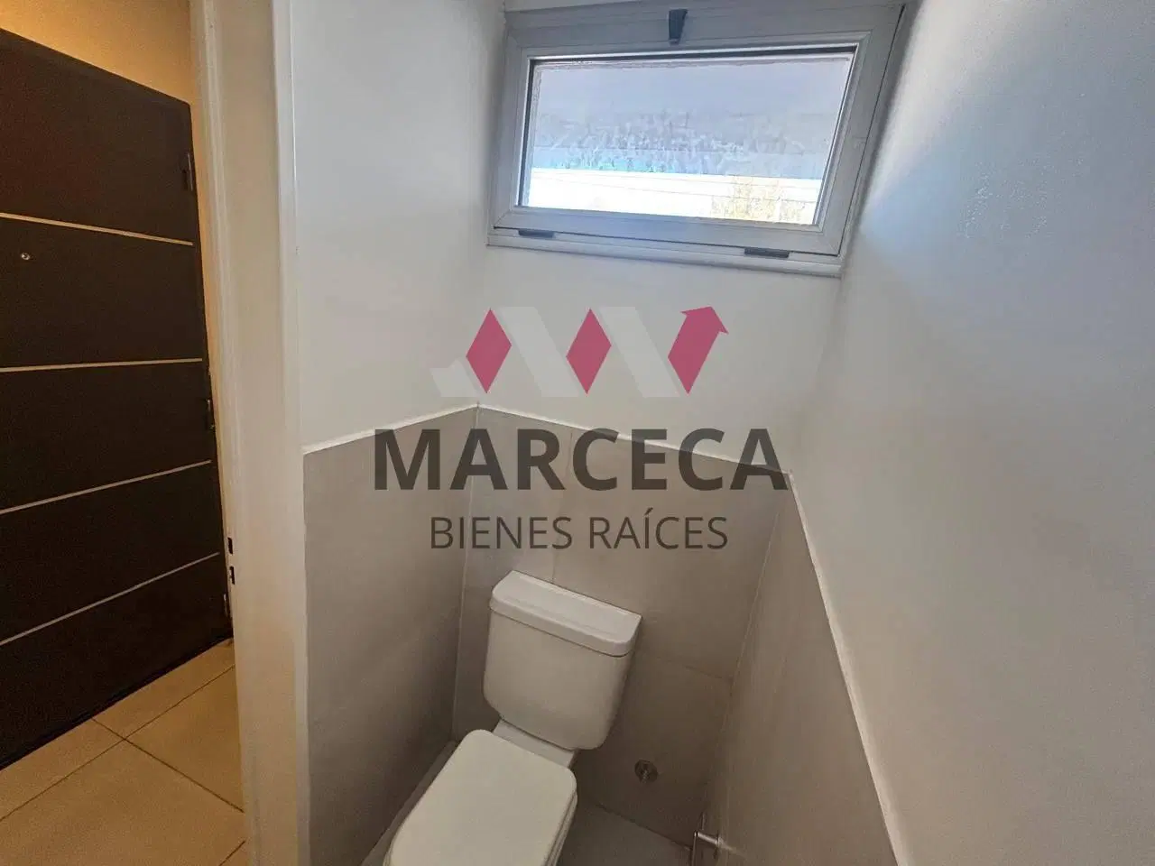 DUPLEX EN ALQUILER BARRIO CONFLUENCIA CON PILETA Y ESPACIO GUARDA COCHE 5