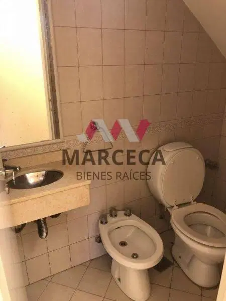 DUPLEX EN VENTA TRES DORMITORIOS CON PATIO Y COCHERA 8