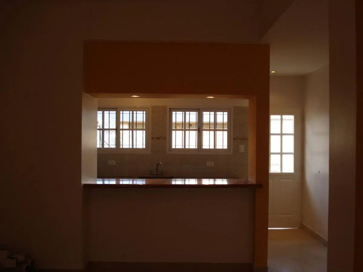 CASA 3 AMBIENTES EN EXCELENTE ZONA TODOS LOS SERVICIOS. 1