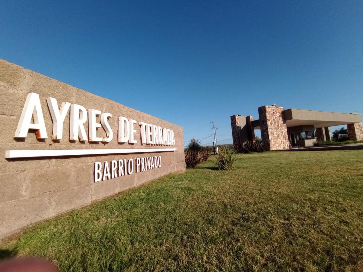 Se Vende Lote en Barrio Ayres de Terrada 4