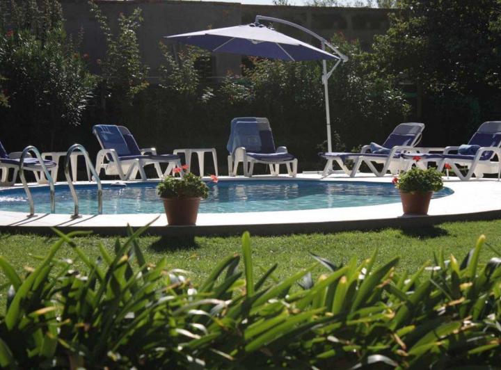 POSADA EN VENTA EN CHACRAS DE CORIA 4