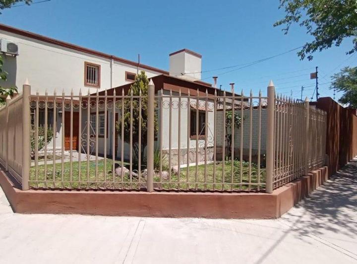 VENTA CASA Y DUPLEX GUAYMALLEN 2
