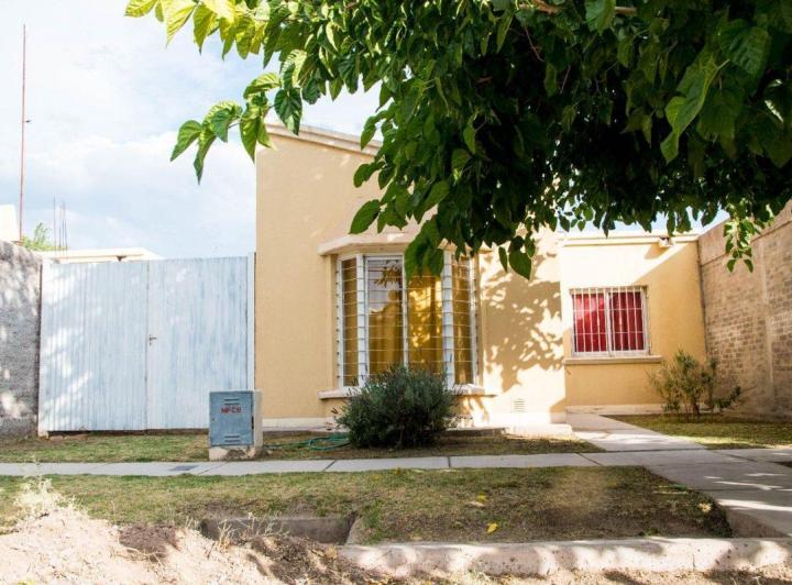 VENTA CASA 2 HAB. B. COLONIAL PARQUE S.M Mendoza 2