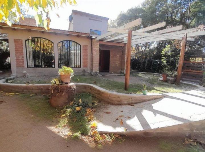 CASA EN VENTA LAS COMPUERTAS LUJÁN 3
