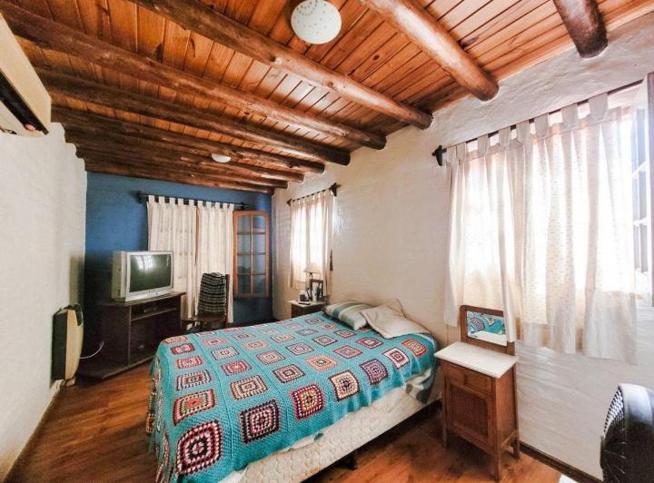 VENTA CASA EN GODOY CRUZ ADY. PUENTE OLIVE 4
