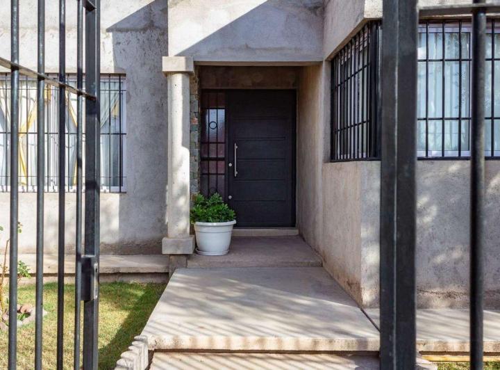 CASA EN VENTA BARRIO OLIVOS DE FURLOTTI EN MAIPÚ 2