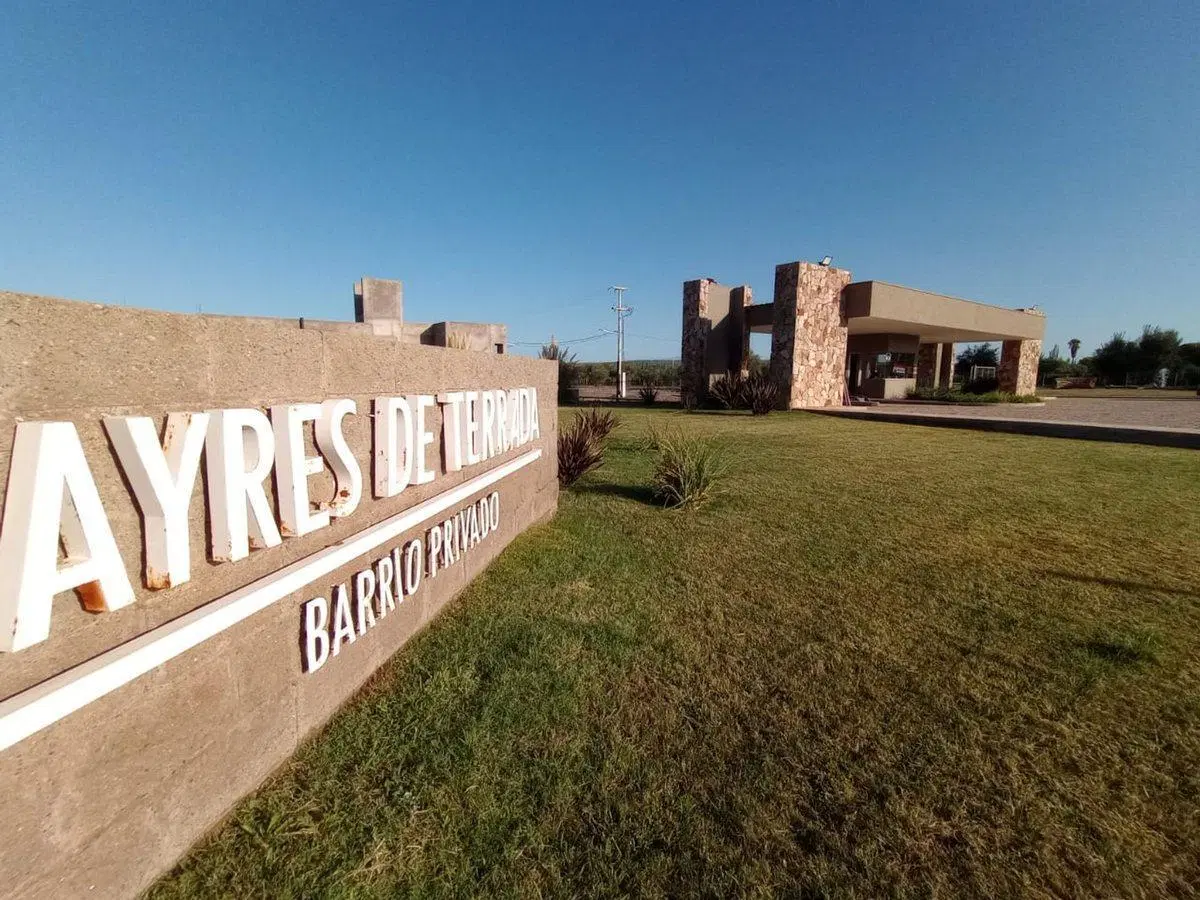 LOTE PH B° AYRES DE TERRADA, FINANCIA 50%, PERMUTA 2