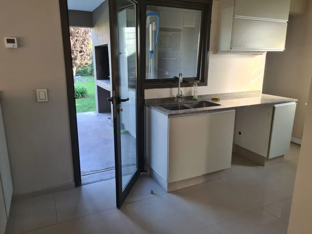 VENTA CASA BARRIO PRIVADO RUCA OLIVIA 5