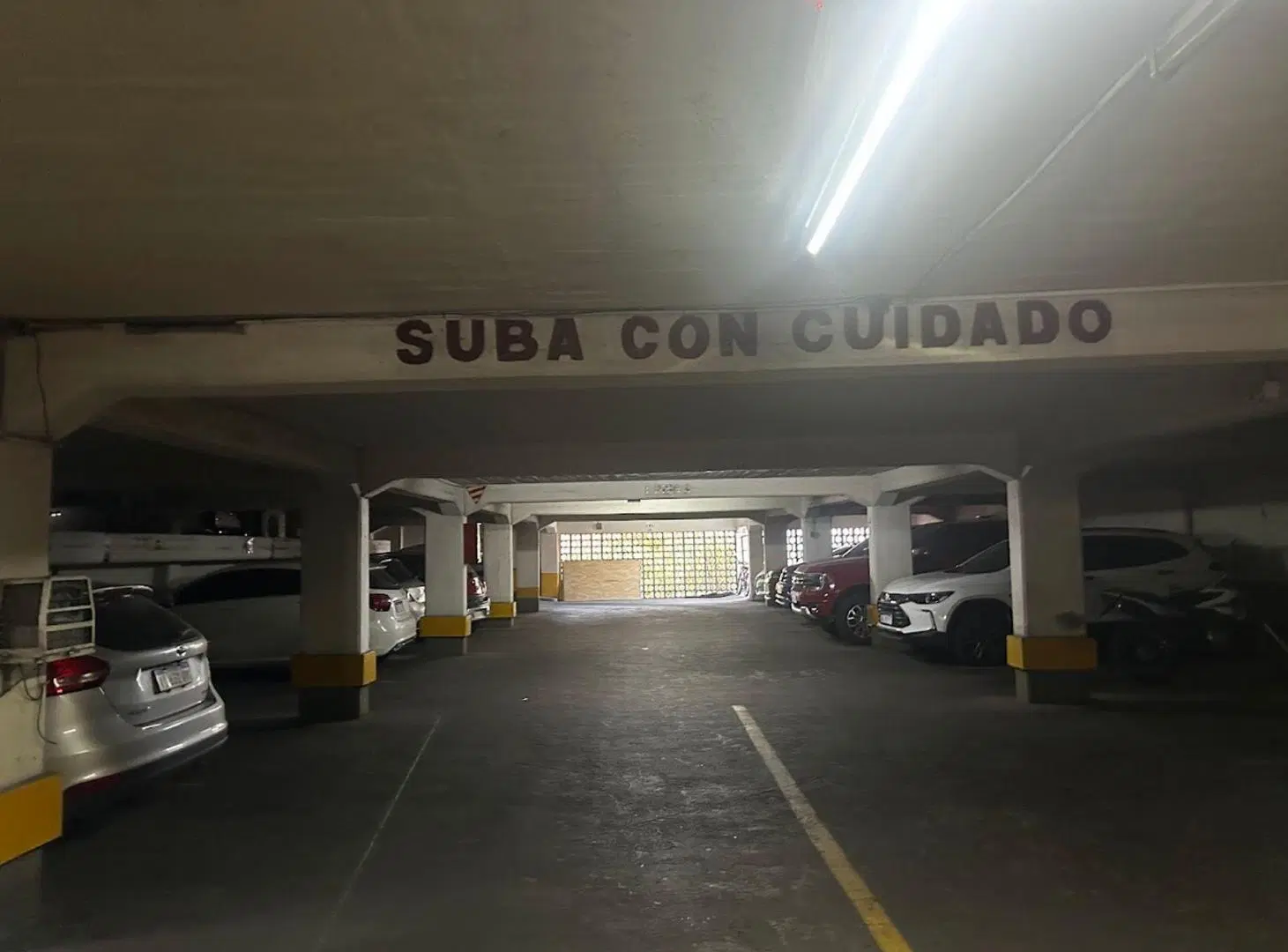 Cochera en Venta en el Centro de Mendoza 5