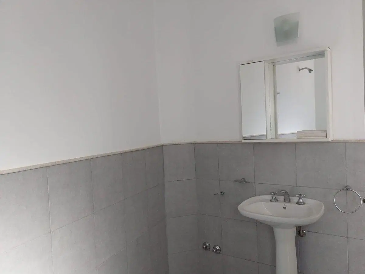 Casa en alquiler para uso comercial en Mendoza 4