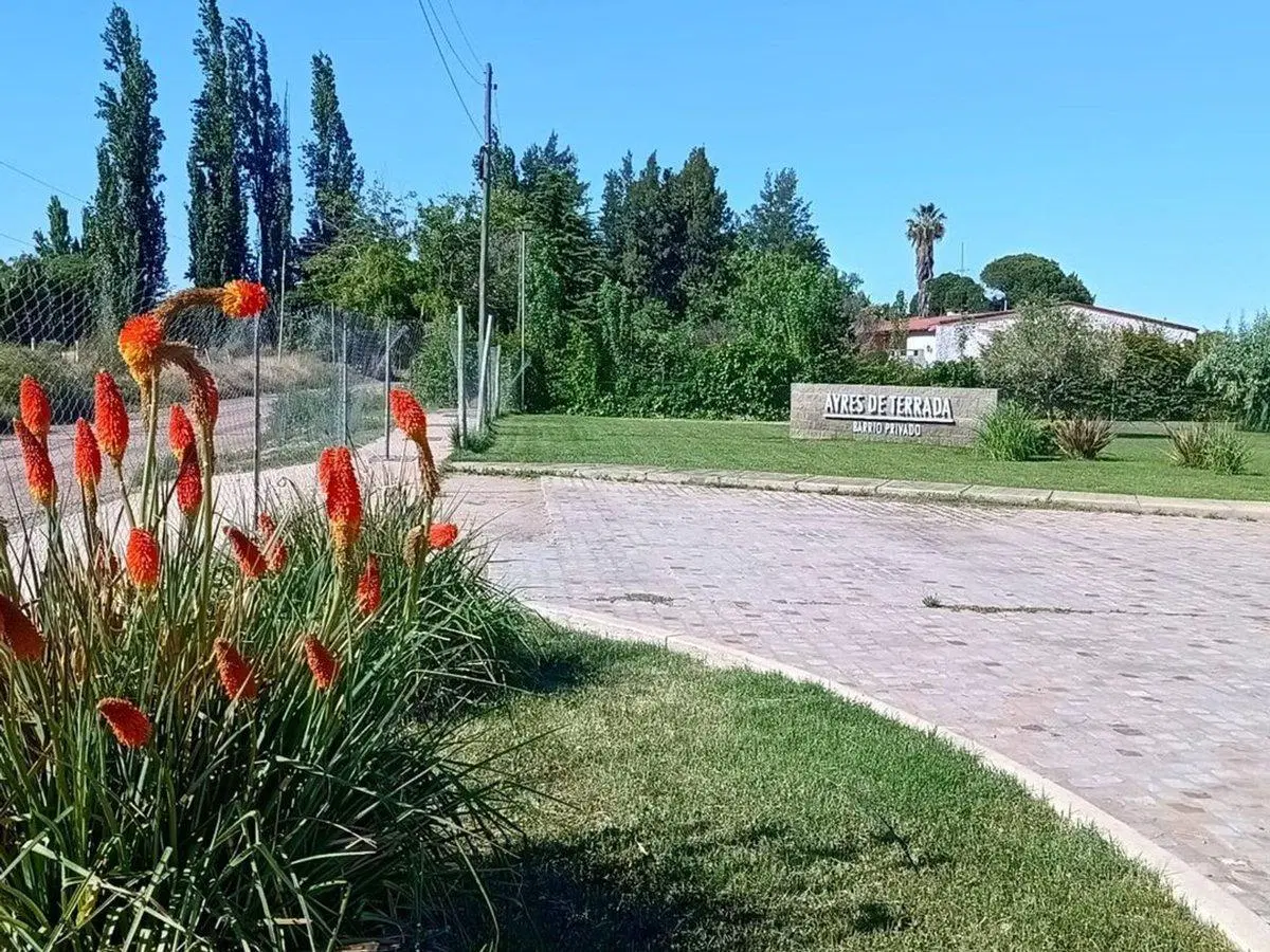 LOTE 500 M2 EN DRUMMOND B° AYRES DE TERRADA 4