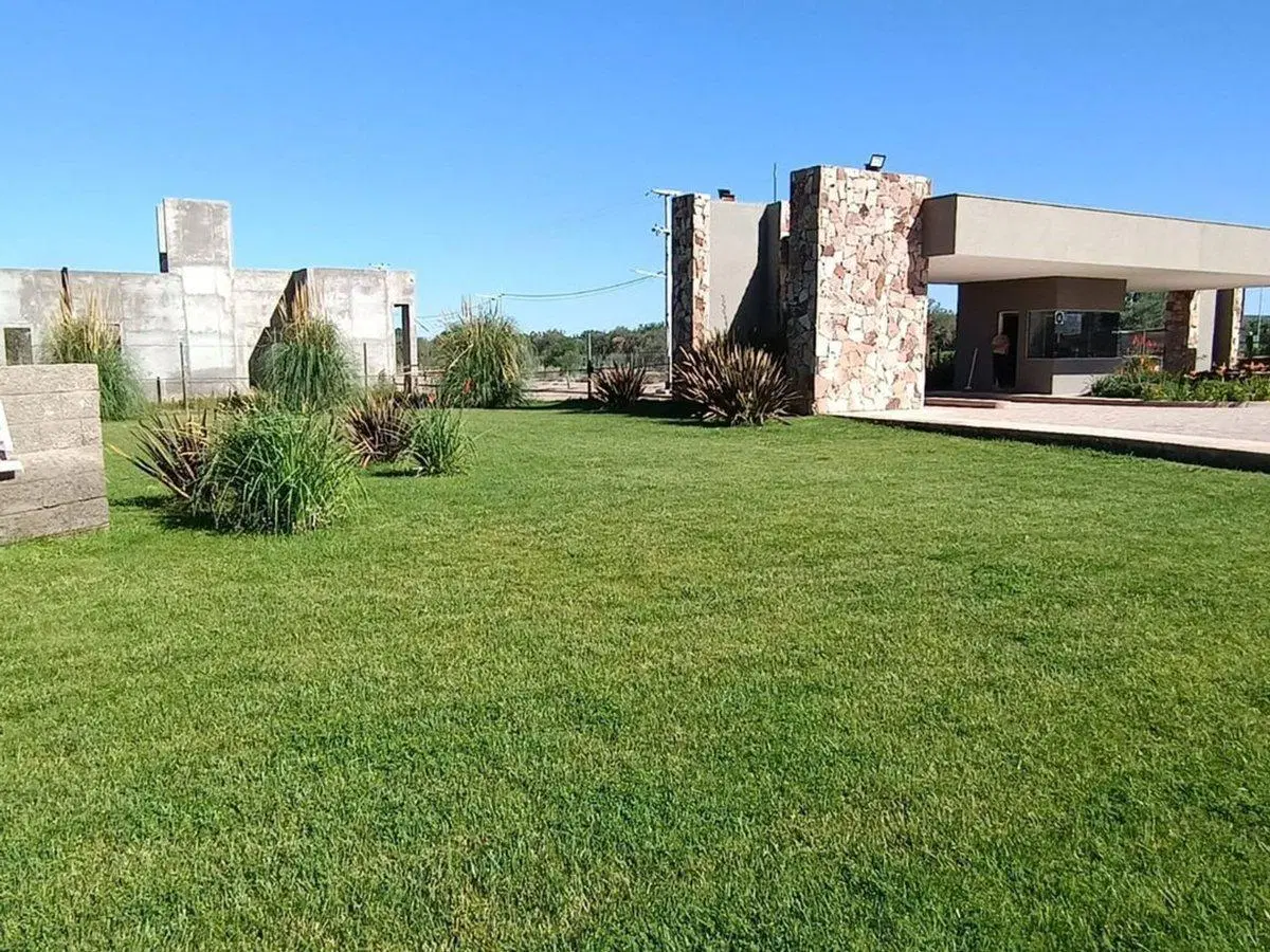 LOTE 500 M2 EN DRUMMOND B° AYRES DE TERRADA 3