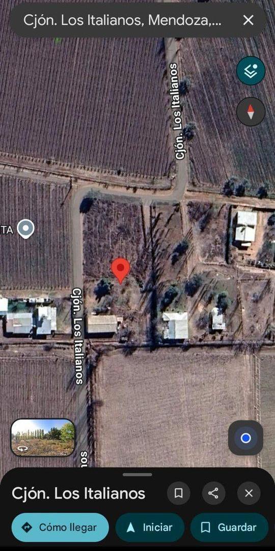Venta terreno con casa amplia en Luján