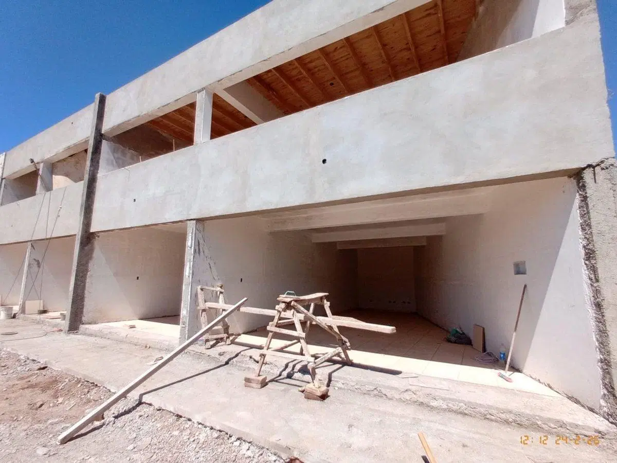 VENTA LOCAL COMERCIAL EN POZO GUAYMALLEN 5