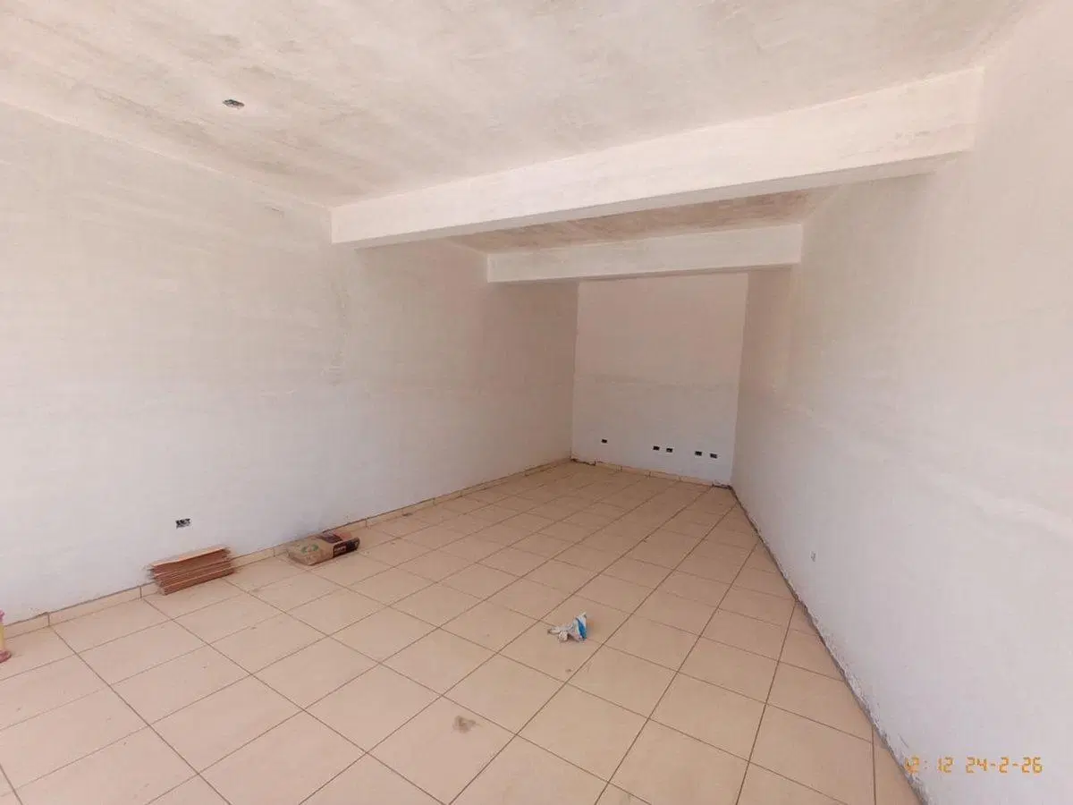 VENTA LOCAL COMERCIAL EN POZO GUAYMALLEN 4
