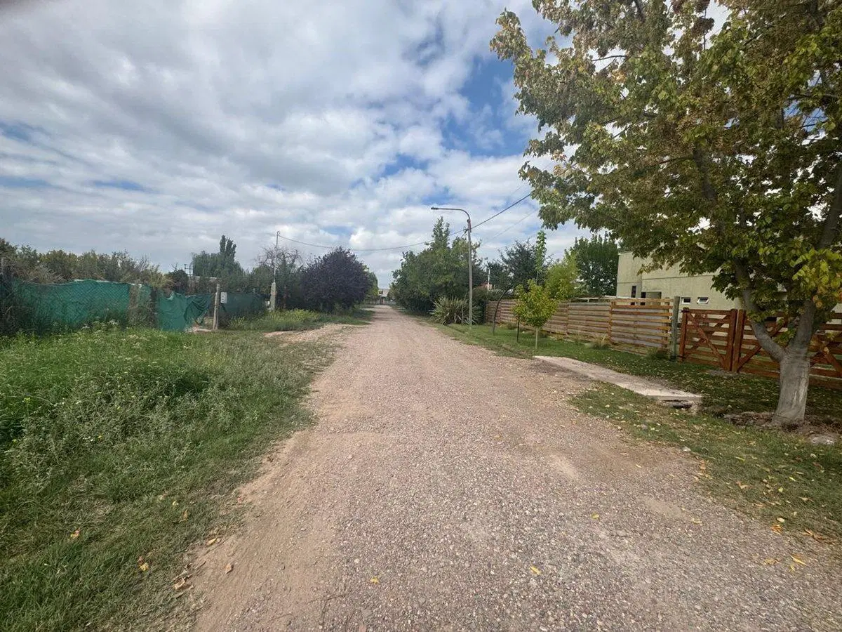 VENTA LOTE CON CASA LUJÁN DE CUYO 3