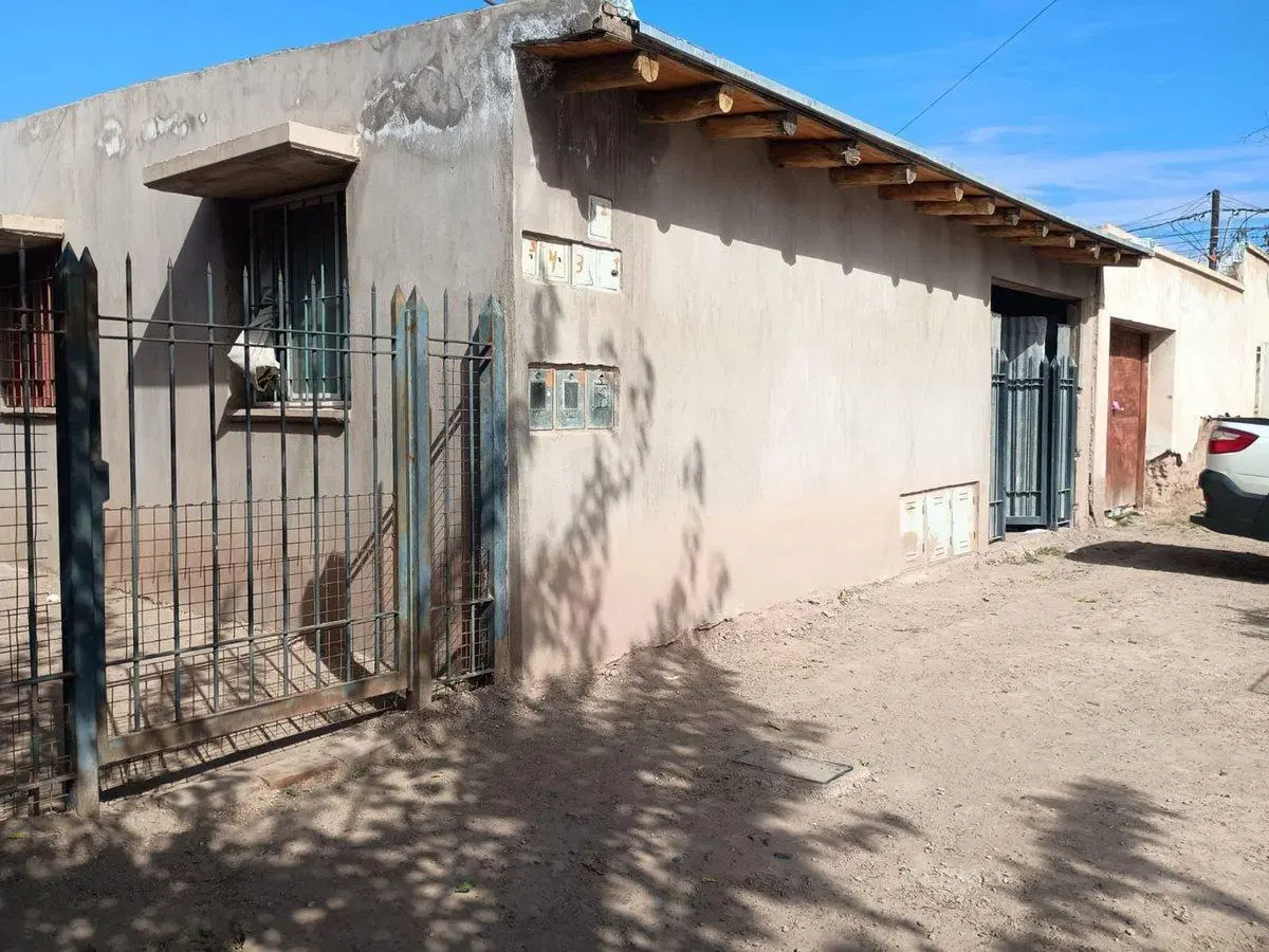 VENTA DE TERRENO CON DEPARTAMENTOS EN GUAYMALLEN 5