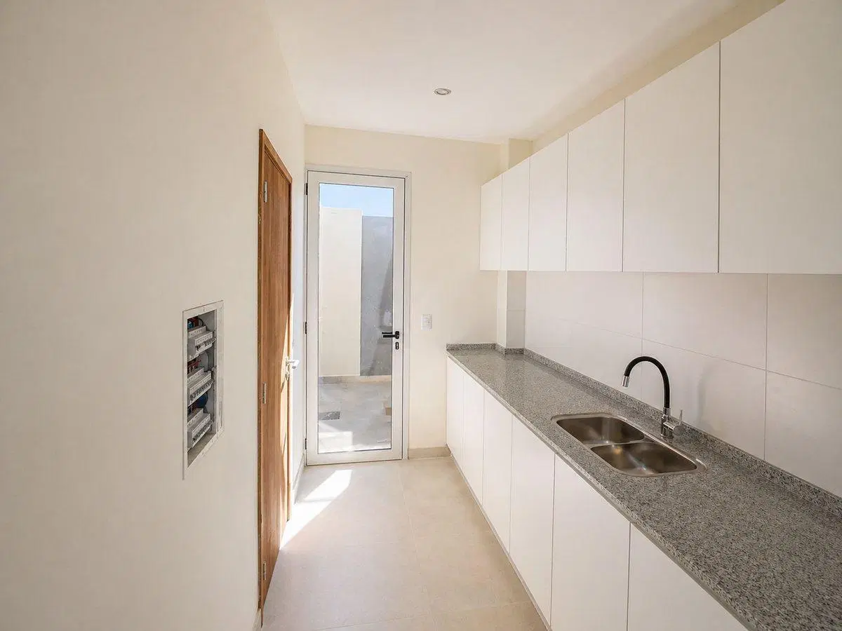 CASA A ESTRENAR-LUJAN DE CUYO 3