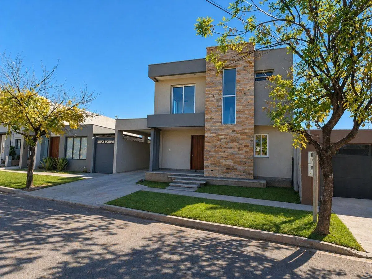 CASA A ESTRENAR-LUJAN DE CUYO 5