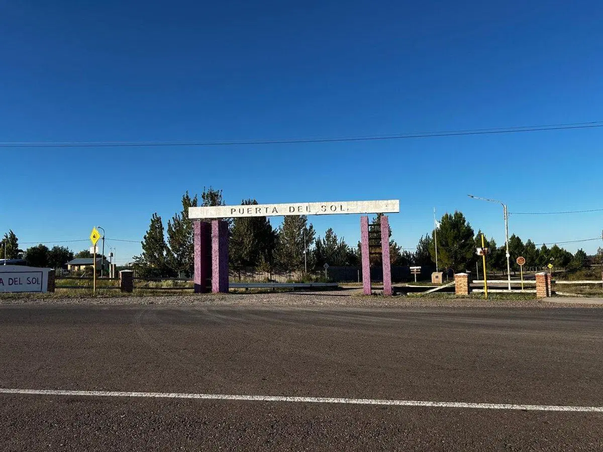 Terreno en Venta 1200 m² con Pileta Apto Cabañas 2