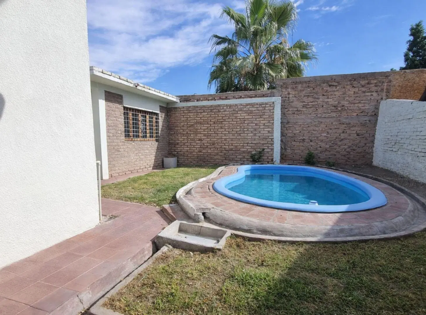 CASA CON PILETA EN ALQUILER VILLA NUEVA GUAYMALLEN 3