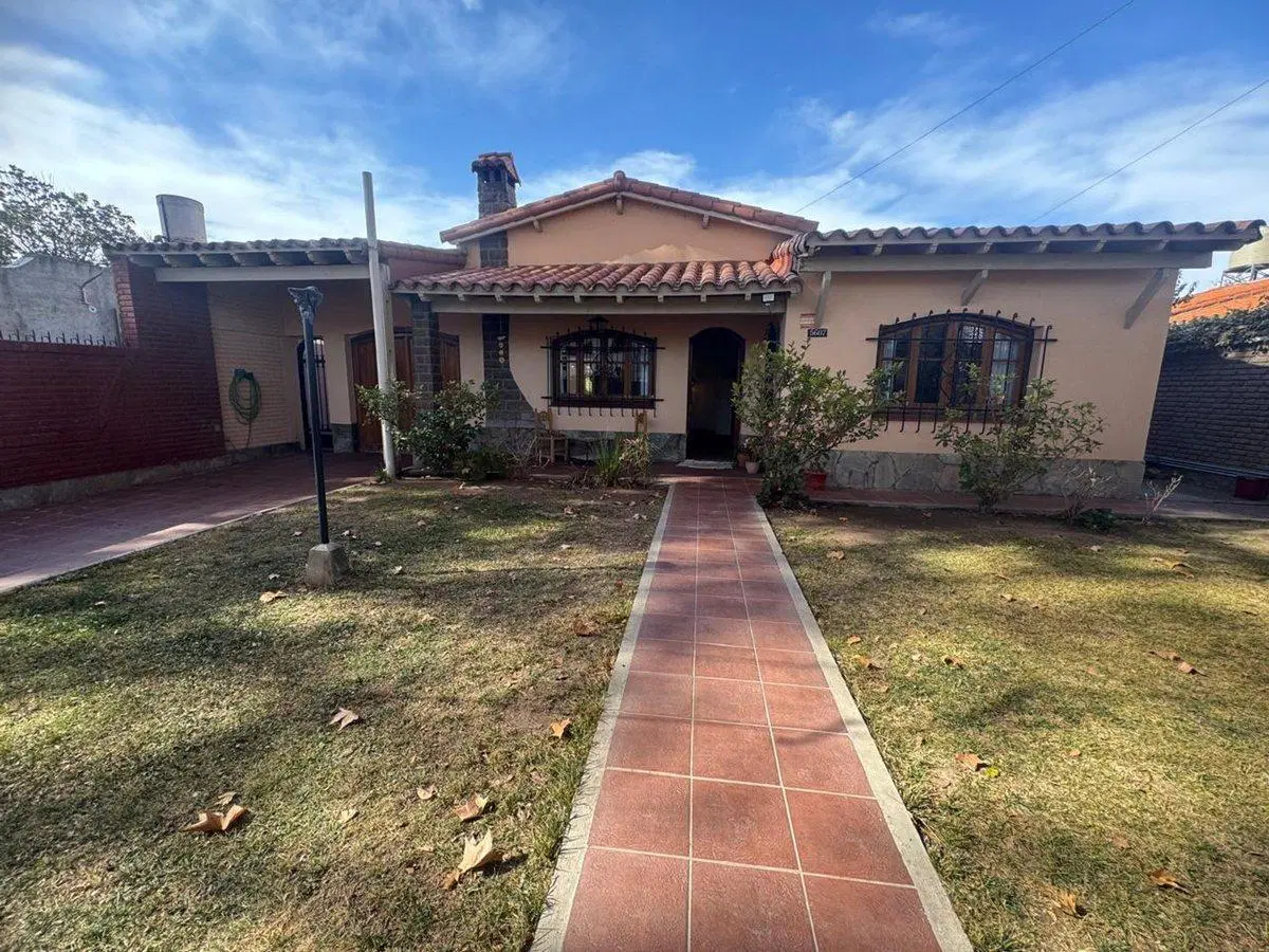 VENTA CASA APTA CRÉDITO LUJAN DE CUYO 2