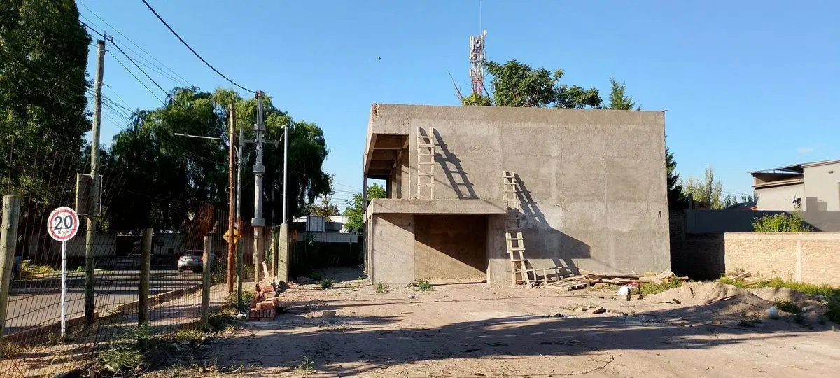 LOCALES COMERCIALES EN VENTA-CHACRAS-LUJAN DE CUYO 3