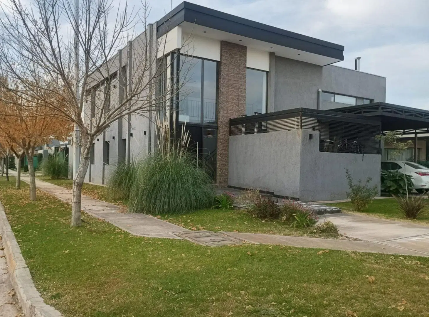 CASA EN VENTA EN LUJAN DE CUYO 4