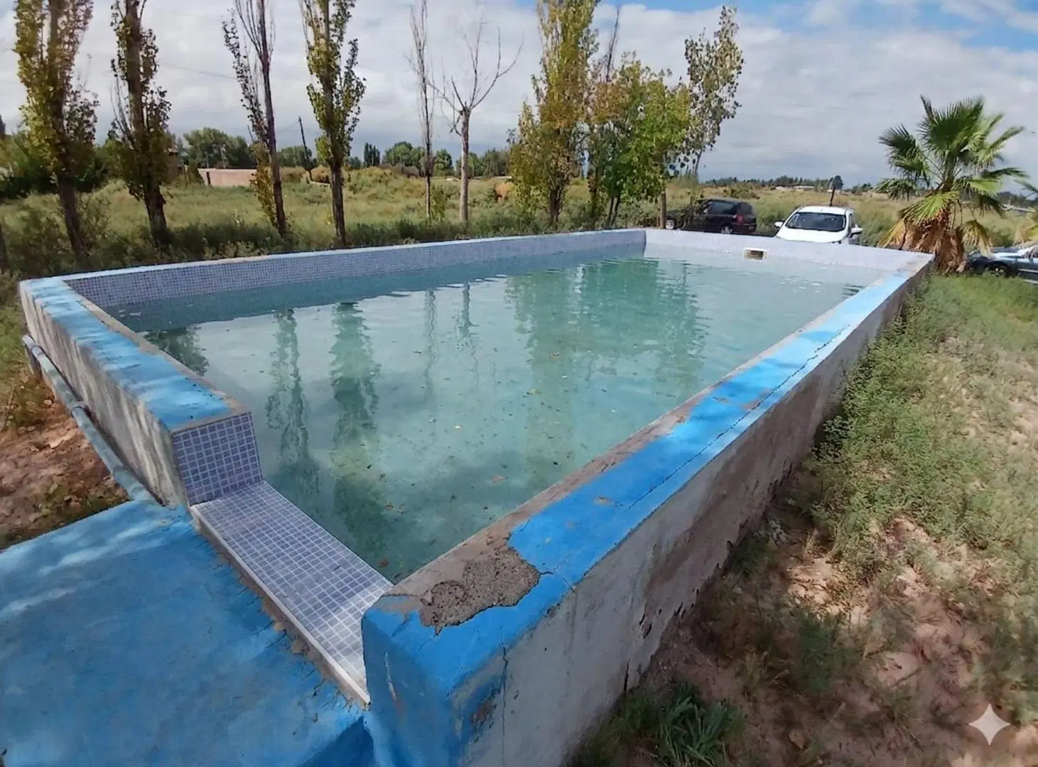 Lote en Venta Los Corralitos pileta, quincho, casa 4