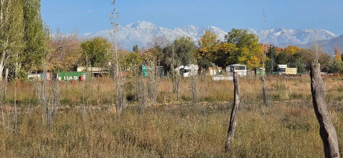 VENTA GRAN TERRENO APTO EMPRENDIMIENTO EN PERDRIEL 5