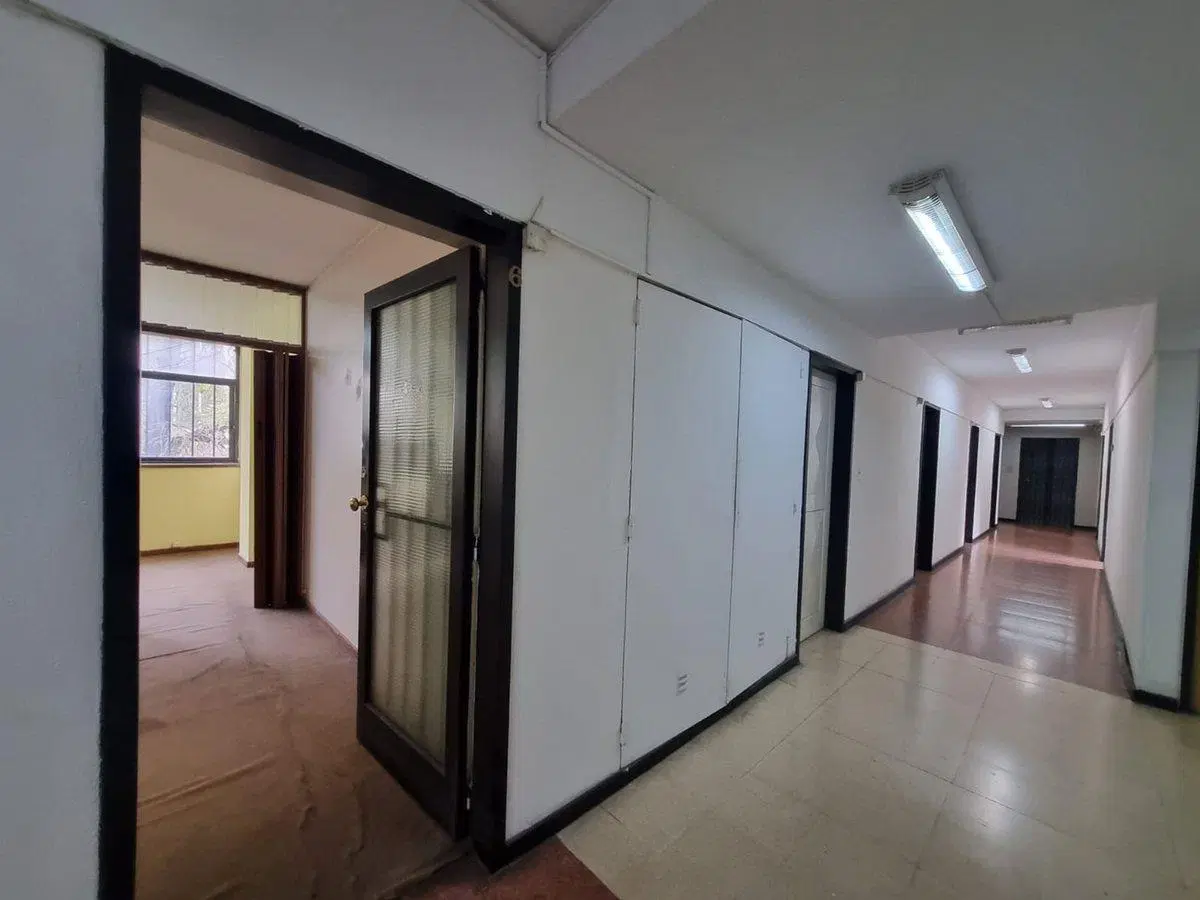 VENTA DE OFICINA EN CALLE ESPEJO CIUDAD MENDOZA 5