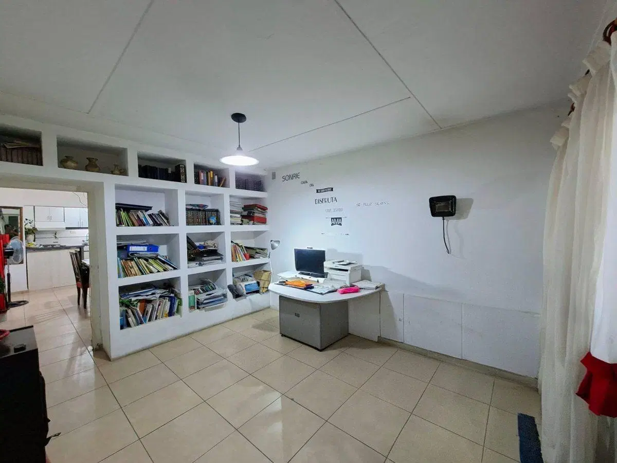 VENTA CASA 3 DORMITORIOS - LA PUNTILLA 2