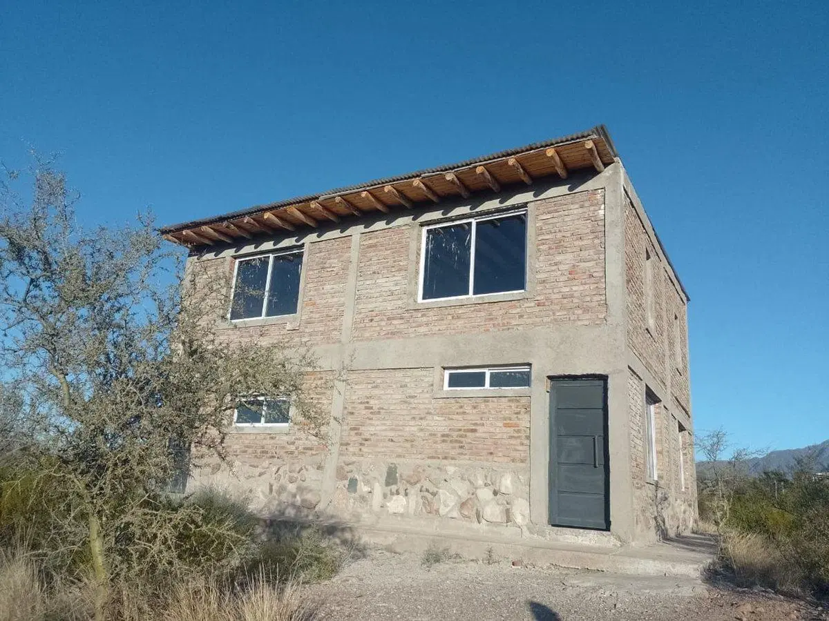 VENTA CASA EN CONSTRUCCION, LUJAN DE CUYO 2